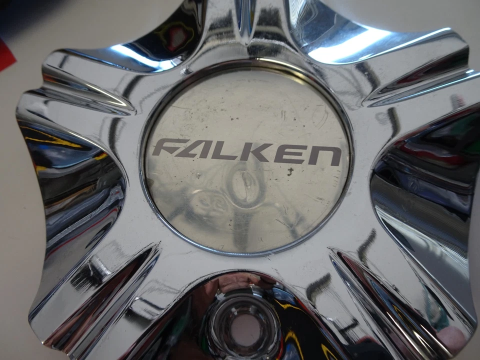 Tapa central de rueda Falken cromada personalizada # MCD0615YL01 Foto 2 de 3