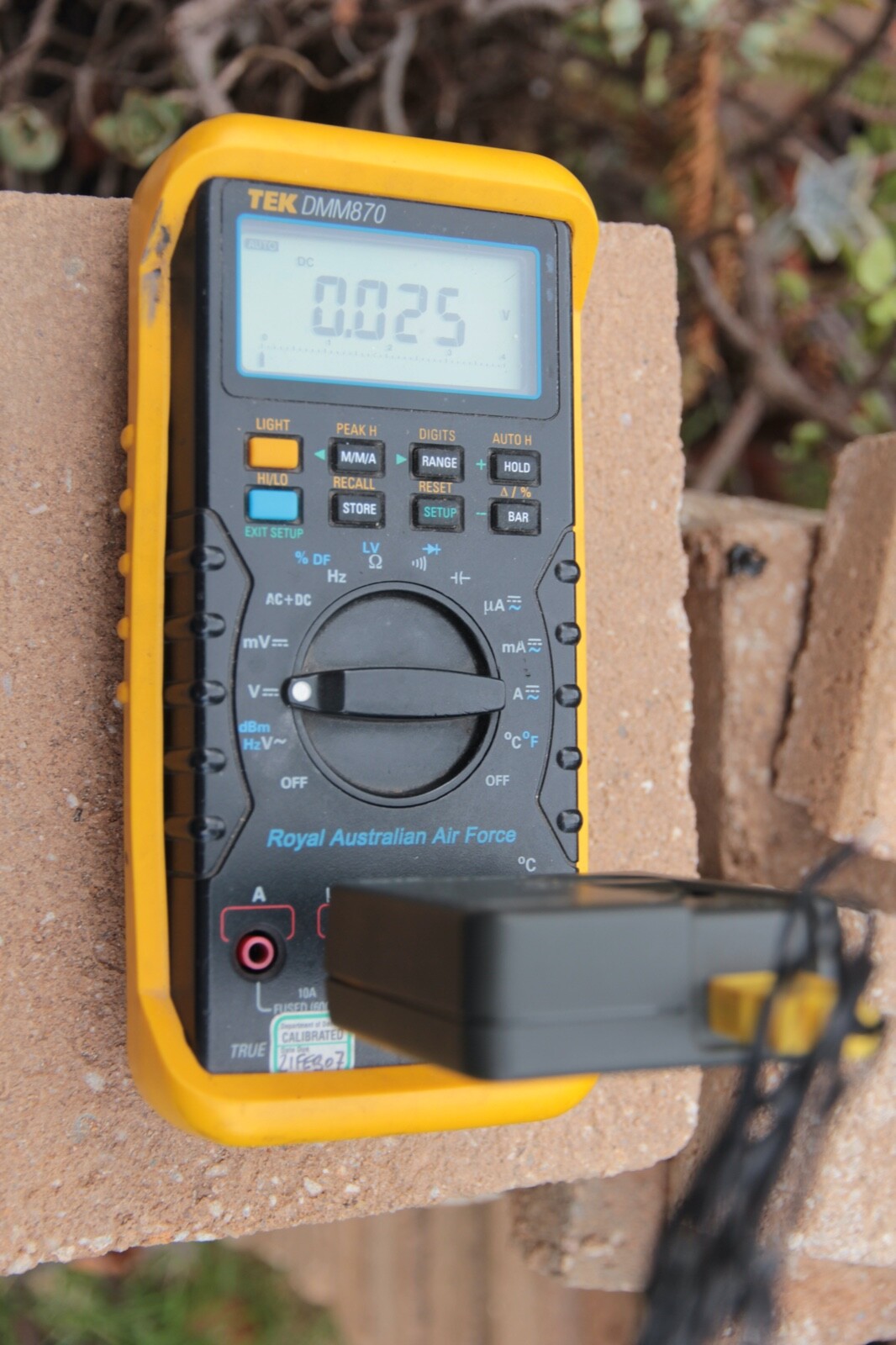 Thermometer, Fluke 80tk DMM thermocouple adapter, with typeK bead