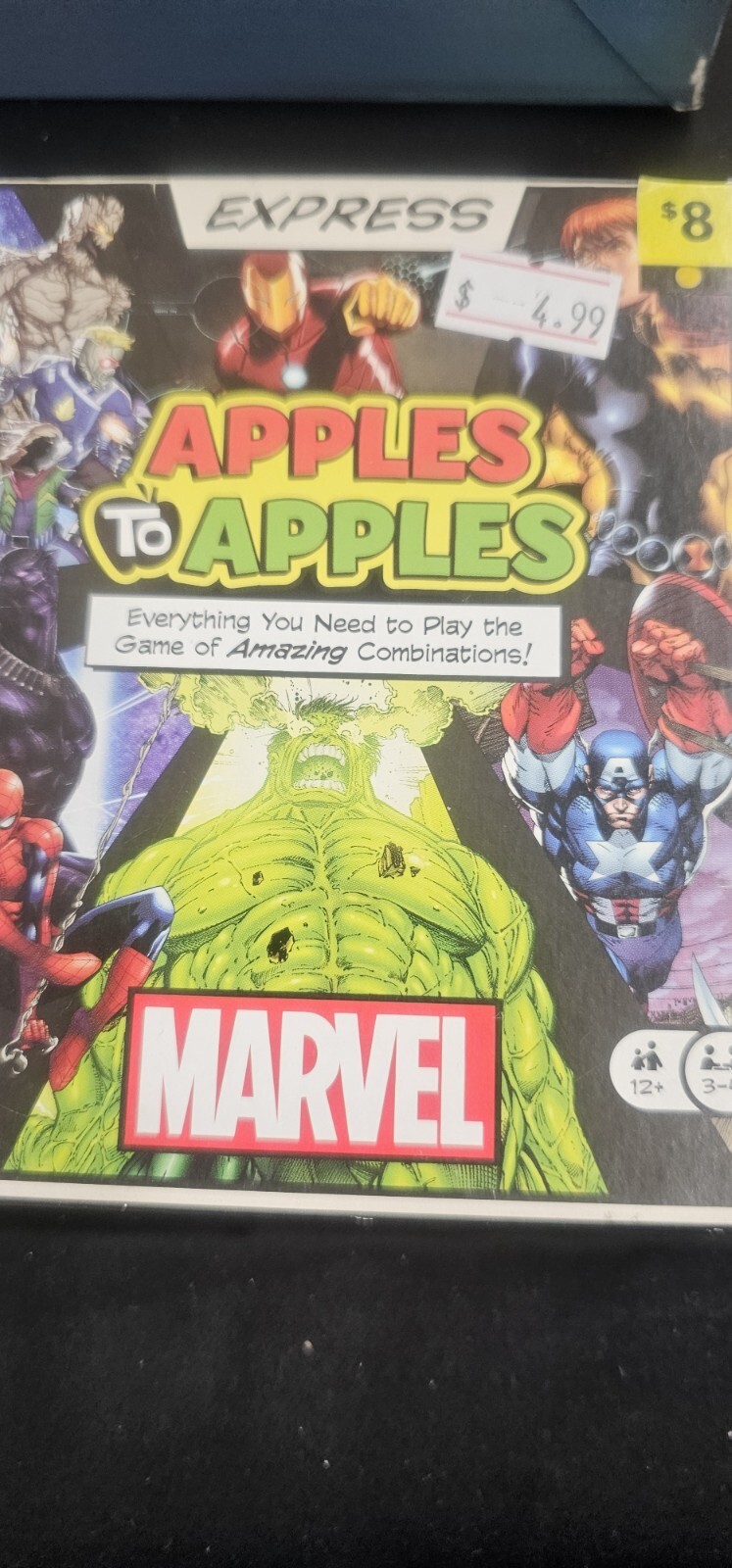 Juego de Cartas Apples to Apples Edición “MARVEL” - Edades 12+