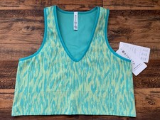 NWT $49 Athleta AURORA XL Ribbed V-Neck Cropp...