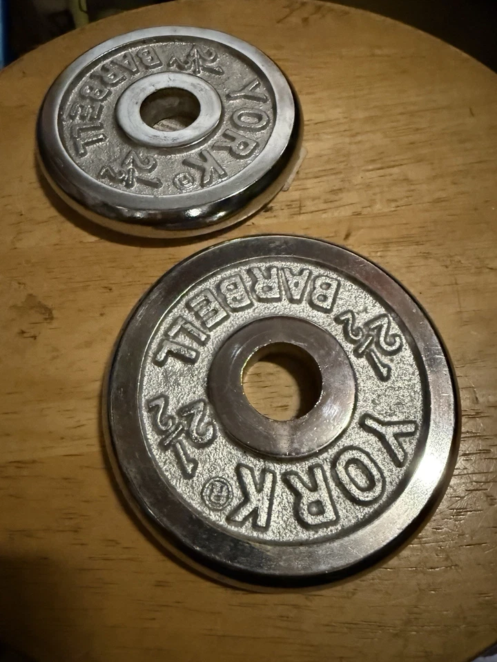 York 2 1/2 Chrome Vintage Weight Plates 1" Hole Total 5lbs 2 Plates 2.5 Lbs. Ea. - Image 2 of 2