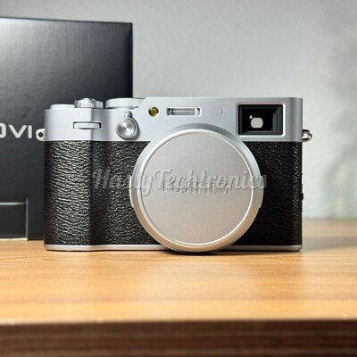 Fujifilm X100VI 40.2 Megapixel Digital Camera Silver Argent Fujifilm X100VI 40.2 Megapixel Digital Camera Silver Argent