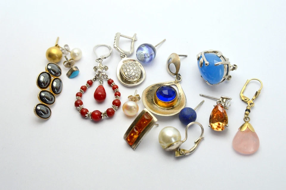 MIXED 925 STERLING SILVER LOT OF EARRINGS WITH FINE GEMSTONES TO SORT, CRAFT - Image 3 of 4