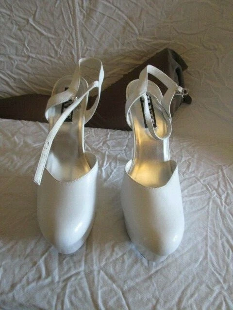 Chaussures à Talons ROBERTO DURVILLE Pour Femme - Pointure 40 EU - Blanc Et Noir - Talon 9 Cm Plateforme