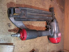 Senco SNS44XP Air Stapler 7/16" Crown