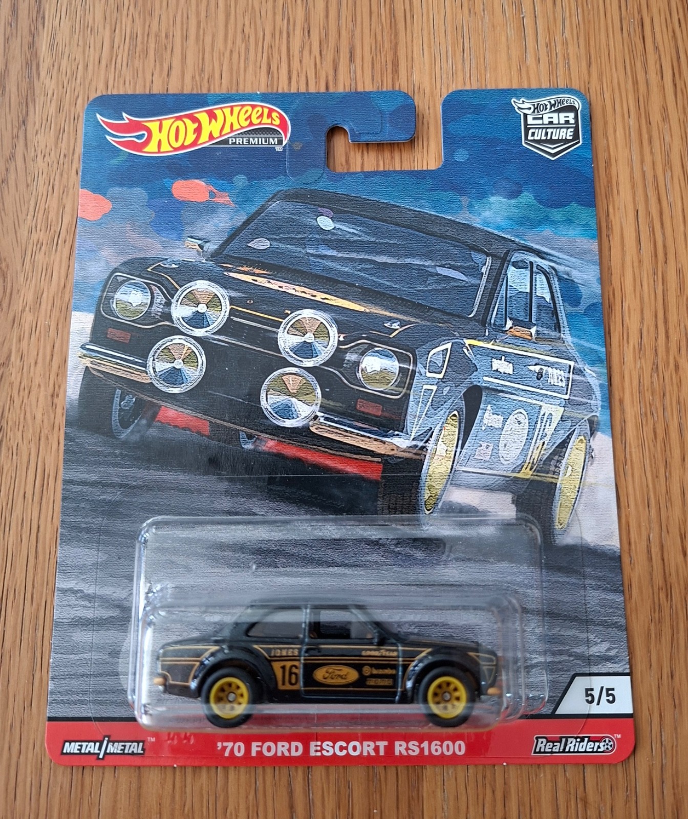 Hot Wheels '70 Ford Escort RS1600 miniature idéale pour diorama de course vintage
