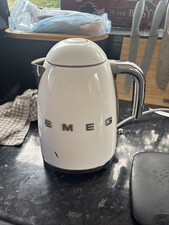 Smeg 50’s Retro 1.7 Litre Electric Kettle White Stainless Steel