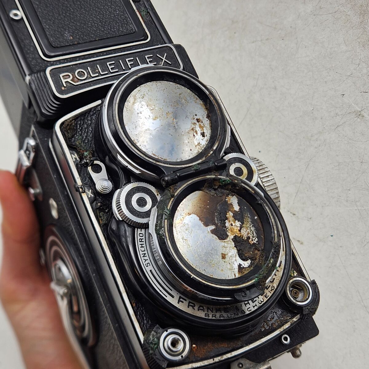 READ Rollei Rolleiflex TLR Camera - Carl Zeiss Planar READ Rollei Rolleiflex TLR Camera - Carl Zeiss Planar
