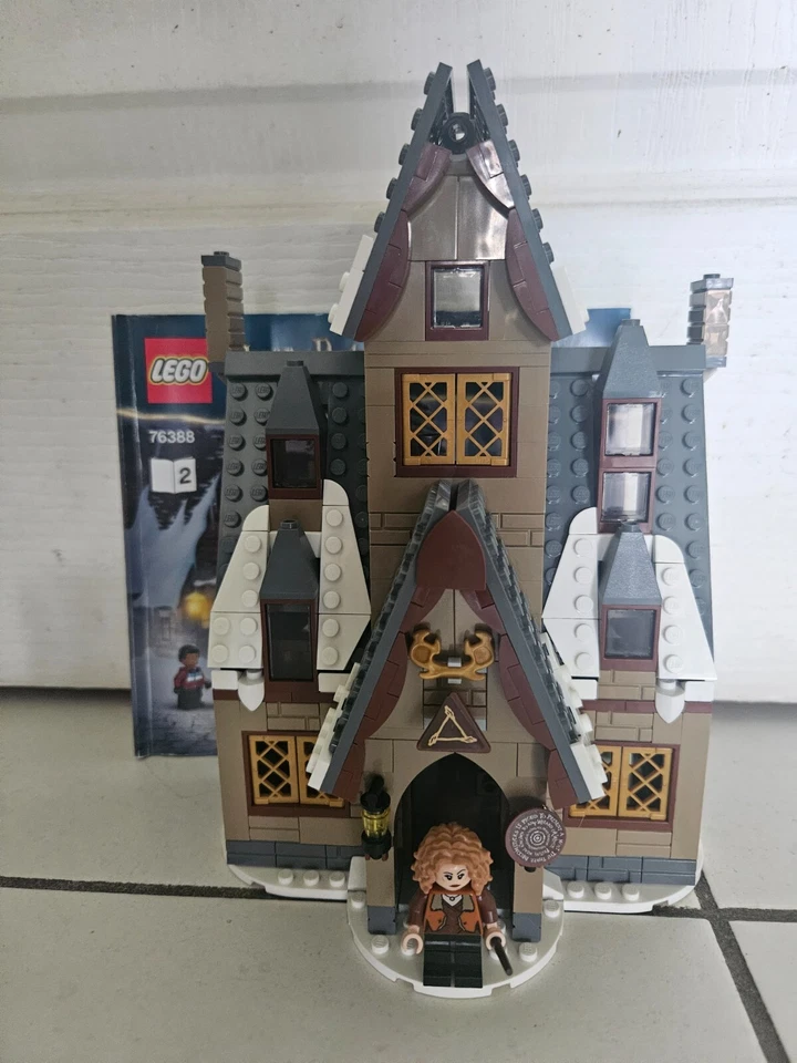 LEGO Harry Potter 76388 Hogsmeade Village Visit