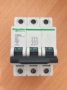 Schneider Multi 9 C60n Triple Pole 6a Type C Miniature Circuit Breaker 24348 Ebay