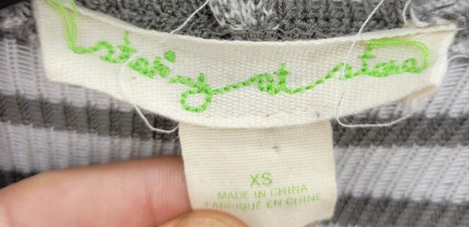 Cárdigan boho Stars suéter para mujer XS negro gris a rayas frente abierto Foto 3 de 4