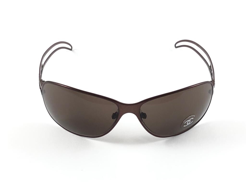 NEW VINTAGE CHANEL 4149 METALLIC COPPER FRAME SUNGLASSES NEW VINTAGE CHANEL 4149 METALLIC COPPER FRAME SUNGLASSES