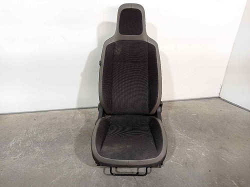 1S0881106BB RECHTER VORDERSITZ / 5 PUERTAS / TELA NEGRA / 4696067 FÜR VOLKSWAGEN