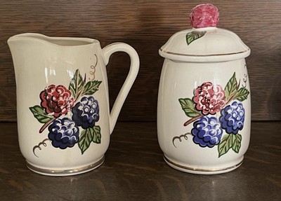 Vintage Knotts Berry Farm Blackberry Raspberry Sugar with Lid and Creamer Set