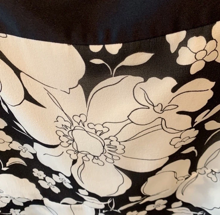 Banana Republic 100% Silk Floral Skirt Women’s 6 Black White Fully Lined - Image 2 of 4