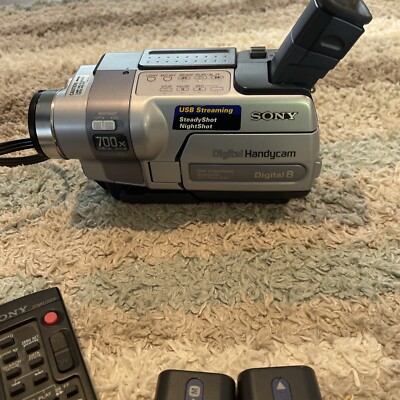 Sony Digital Handycam Digital 8 DCR-TRV130 w/ Bag & Accessories