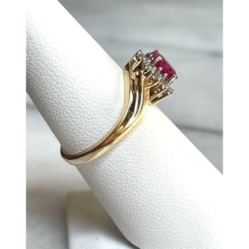 14K YELLOW GOLD RUBY AND DIAMOND RING SIZE 6.5 SKY - Picture 2 of 9
