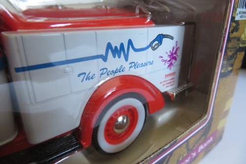 1995 VINTAGE 1936 DODGE MINI MART Die Cast COIN BANK Truck RARE Liberty Classics - Picture 3 of 24