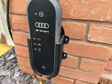 Audi e-tron Caricabatteria da Parete / Supporto a Parete / Staffa Caricabatterie / Base a Parete