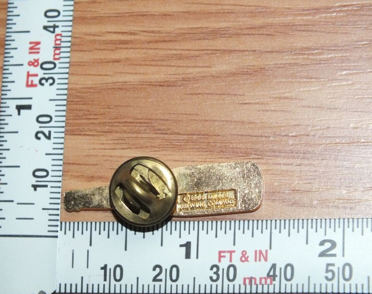 Broche Ancienne Collection Bière Miller 1986 - Pin's Souvenir Vintage