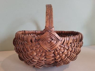 Vintage Split Oak gathering basket 11  round, rich patina, bentwood handle