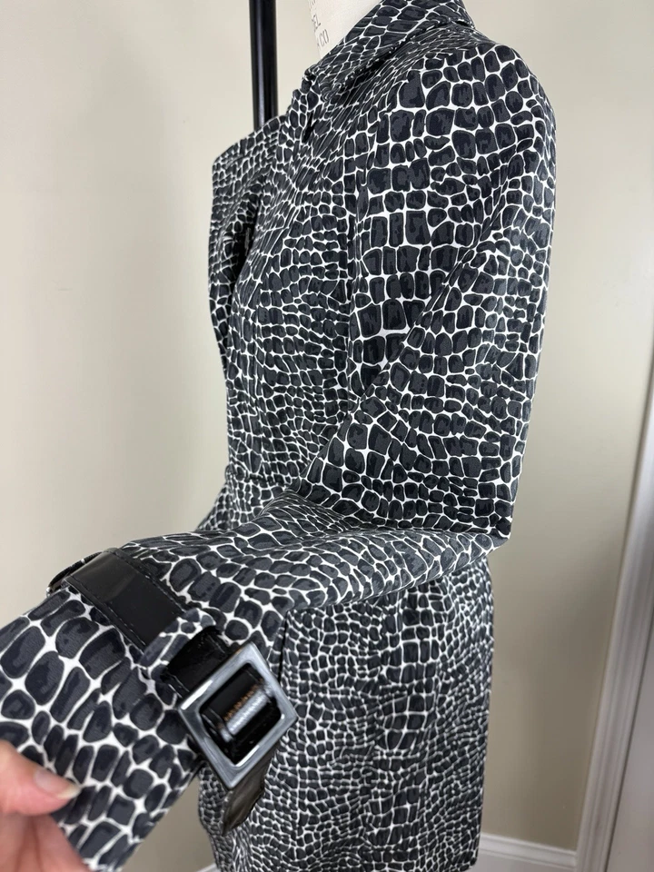 Gabardina con estampado de cocodrilo Worth Foto 3 de 4