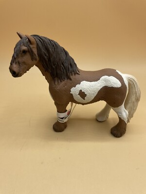 Schleich 72053 Tinker Hengst Sonderedition mit Fahne Pferd