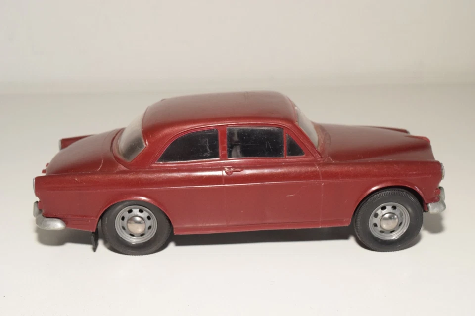 A30 1:20 STAHLBERG JU-JU PLASTIC FINLAND VOLVO AMAZON AMAZON 131 122 MAROON EXC - Immagine 4 di 4