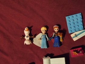 LEGO Disney: Elsa's Sparkling Ice Castle 41062 Complete w 3 Minifigures & Manual