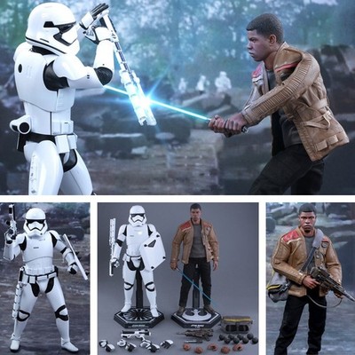 Star Wars Finn und First Order Riot Control Stormtrooper 1:6 Figur Hot Toys