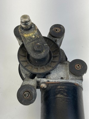 1998-2002 Toyota Corolla Windshield Wiper Motor Assembly OEM  