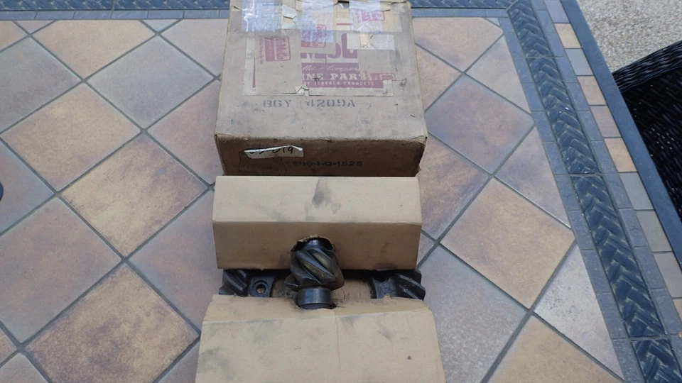 Juego de engranajes de anillo y piñón para camioneta Ford años 50 (5,83:1) ¡NUEVO! B6Y-4209-A F250 F350 Foto 3 de 4