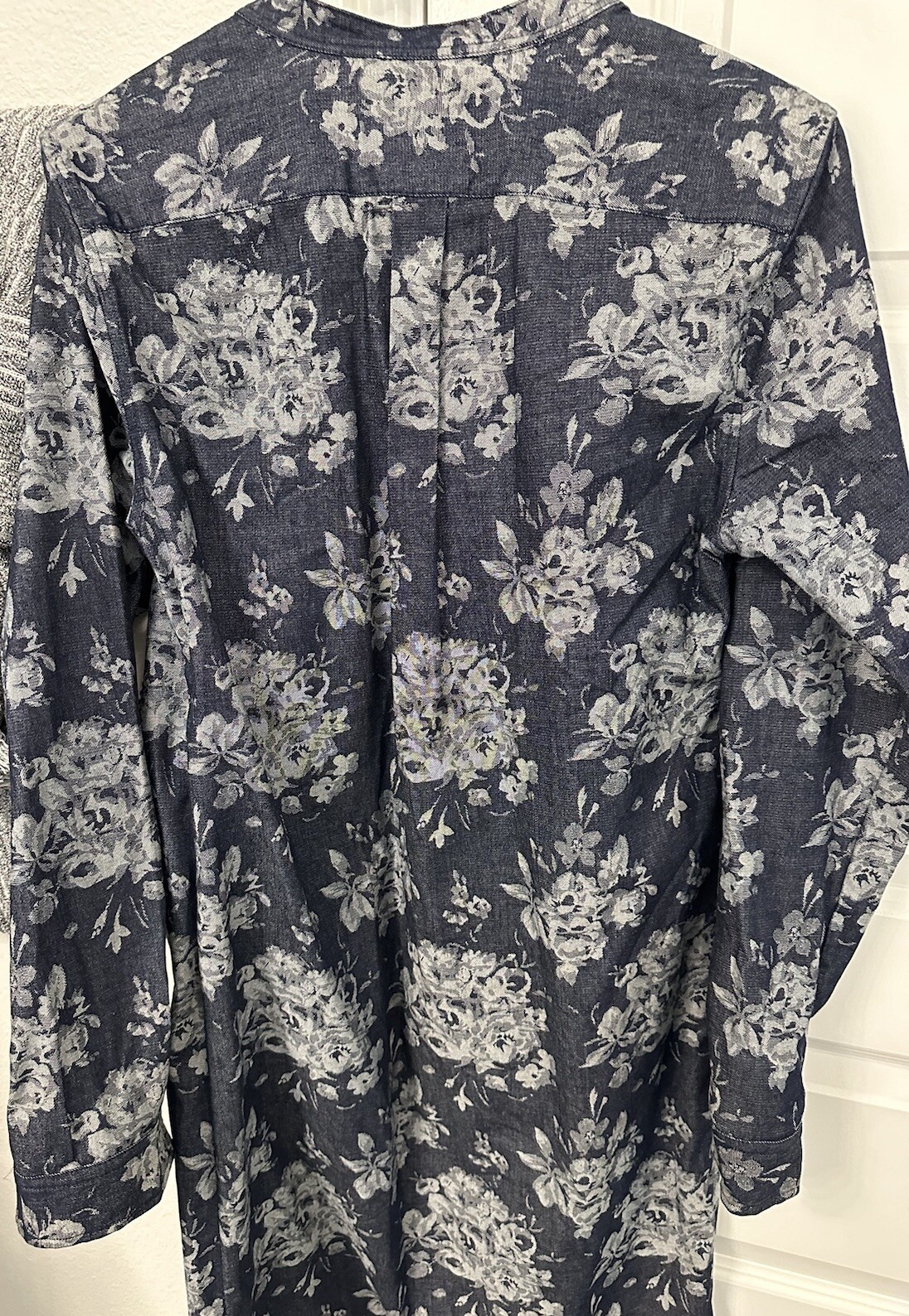 Gap Maternity Size M Floral Button Front Shirt Dr… - image 6
