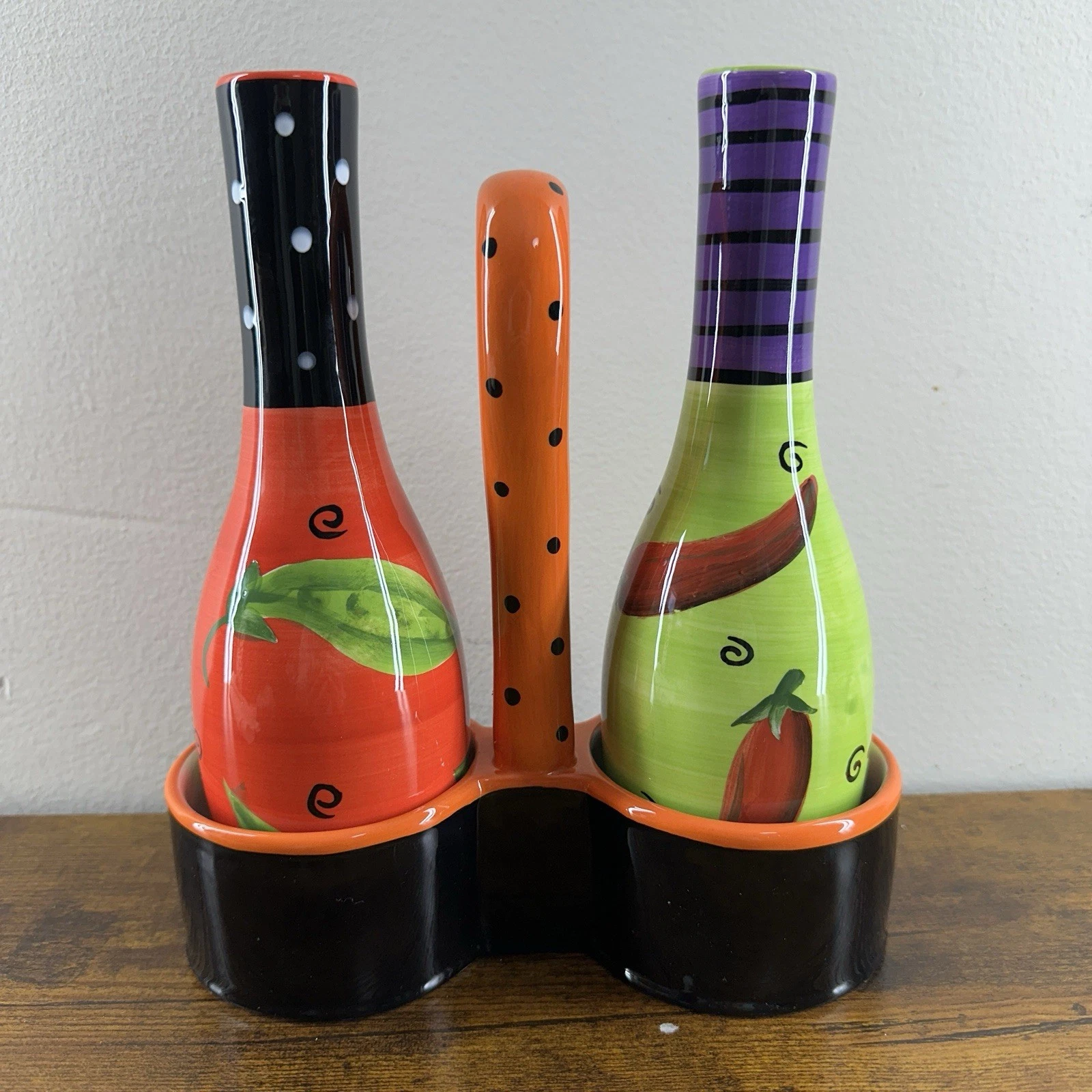 Ceramic Vegetable Theme Glossy Oil & Vinegar Dispenser Set -Peas & Chili Peppers
Opens in a new wind