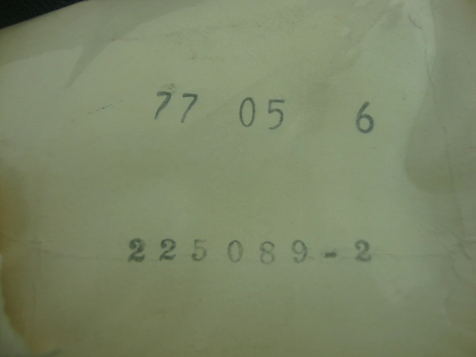 Conectividad TE / AMP Marca # 225089-1 "N" Socket (f) 50 ohmios Montaje en panel 11 GHz Foto 3 de 4