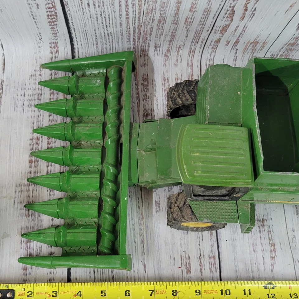 Vtg Ertl 1/32 john deere diecast combine 8 row corn head plastic missing spout - Image 2 of 4
