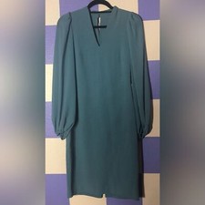 NWT Vince Camuto Kors Crepe Bodycon Dress Chiffon Sleeves and Back - Size 2