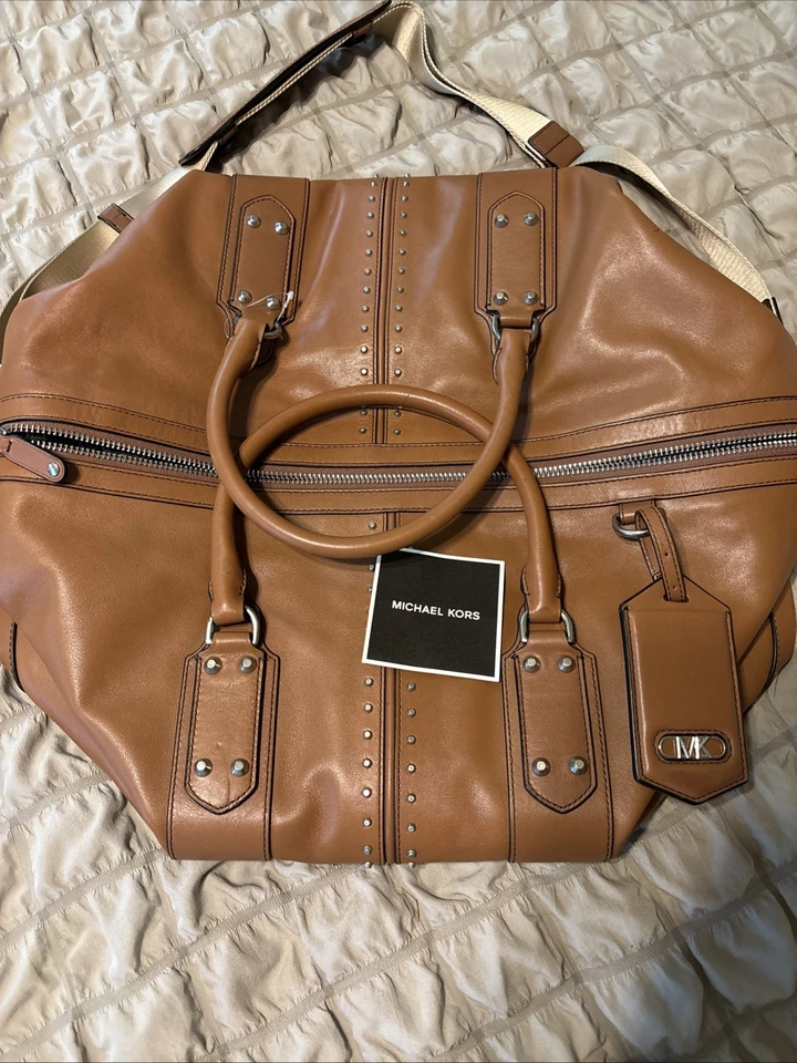 Bolso de Lona Michael Kors de Cuero Tachonado Foto 3 de 4