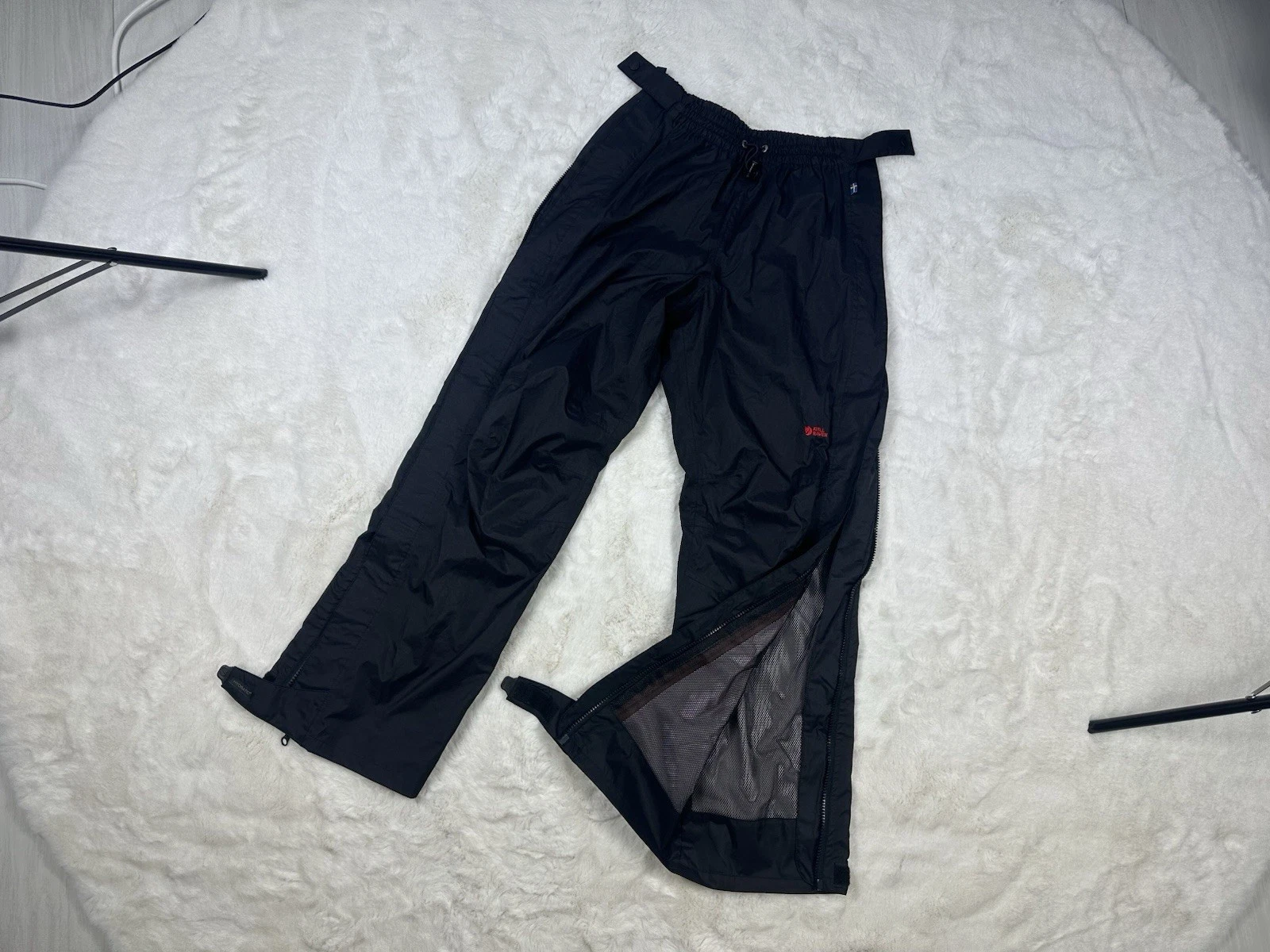 Fjallraven Hyrdatic trekking rain pants / size XS-S
Opens in a new window or tab