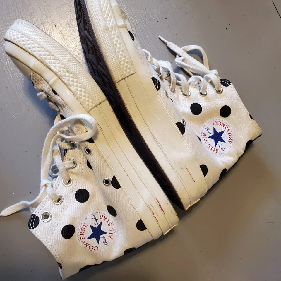 Comme Des Garcons PLAY x Converse Unisex Chuck Taylor Zapatillas Altas Polka Do Foto 4 de 4