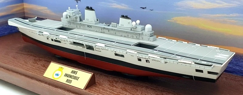 Forces Of Valor 1/700 Scale MP-953001A - British HMS Invincible Falklands 1982 - Image 2 of 4