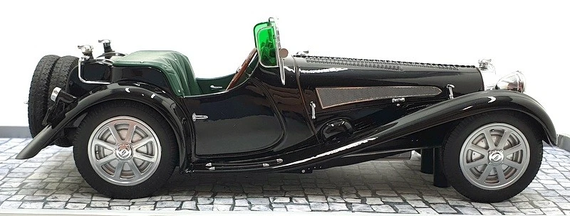 Minichamps 1/18 Scale Diecast 107 110160 Bugatti Type 54 Roadster 1931 - Black - Image 4 of 4