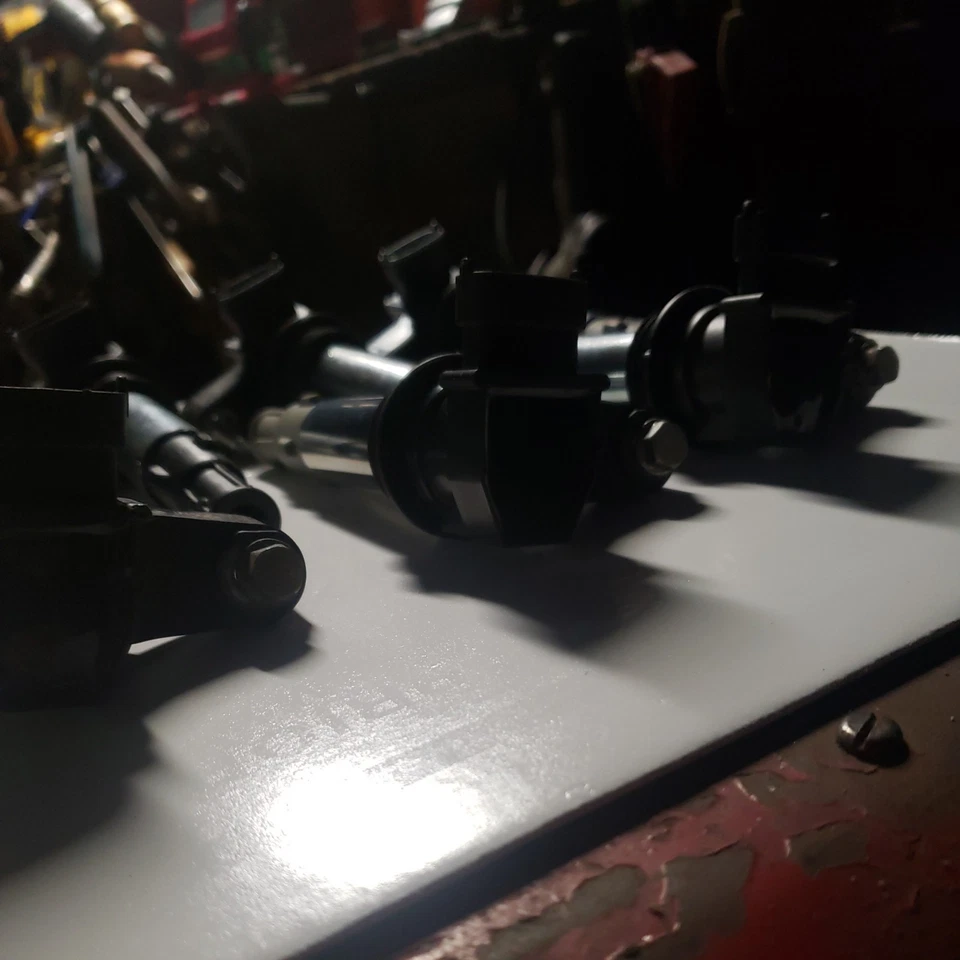 2007-09 Cadillac STS CTS Ignition Coils 12613057 Pre Owned 4 OEM 2x AM 6pcs - Image 4 of 4