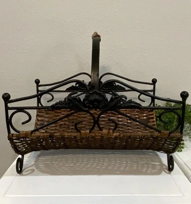 Vtg Wicker Black Wrought Iron Fleur De Lis Scroll Magazine Rack Basket Handle - Image 1 of 4