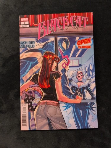 BLACK CAT #7 ELIZABETH TORQUE VARIANT VENOM 1