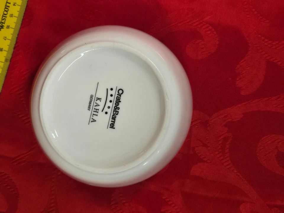 Crate And Barrel Madison Made in Germany Kahla Coupe Cereal Bowl 5 1/4" - Image 4 of 4