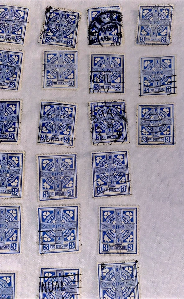LOTE DE 93 SELLOS USADOS IRLANDESES SC# 111 3p CRUZ 1941 De colección Segunda Guerra Mundial Foto 4 de 4