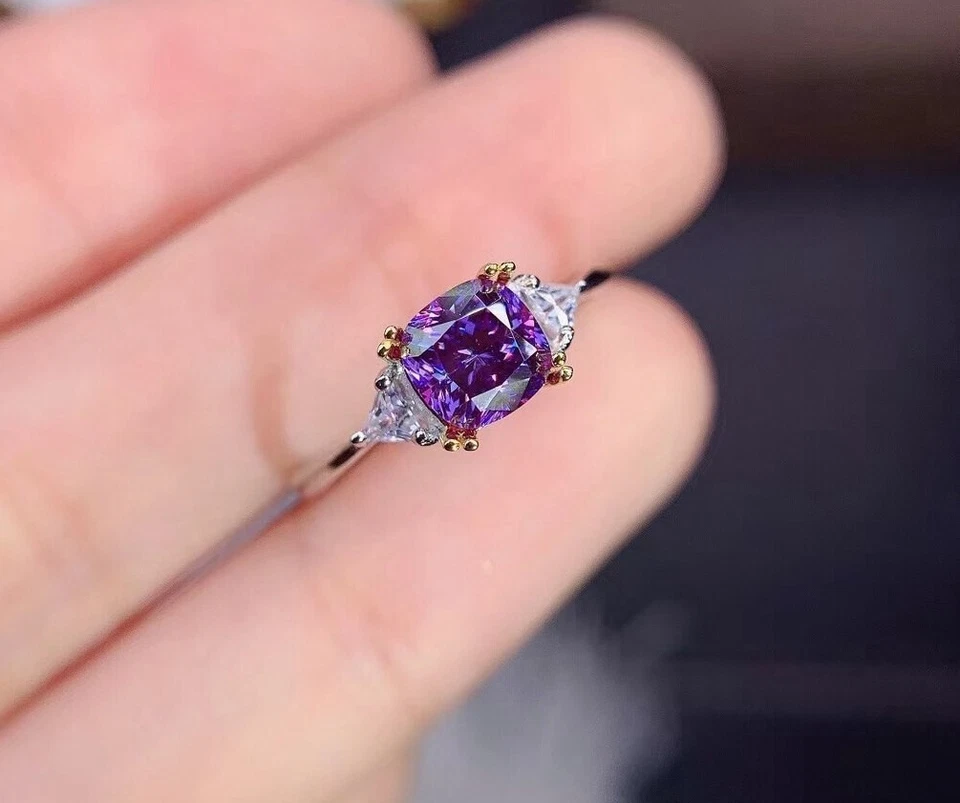 Anillo Moissanita, Anillo Moissanita Púrpura 1 Ct, Precioso Anillo Moissanita Foto 2 de 4