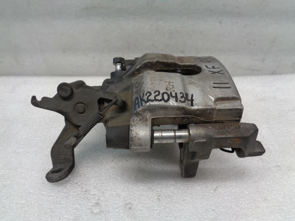 2009-2011 Jaguar XF Rear Right Passenger Side Brake Caliper OEM AK220434 Foto 4 de 4