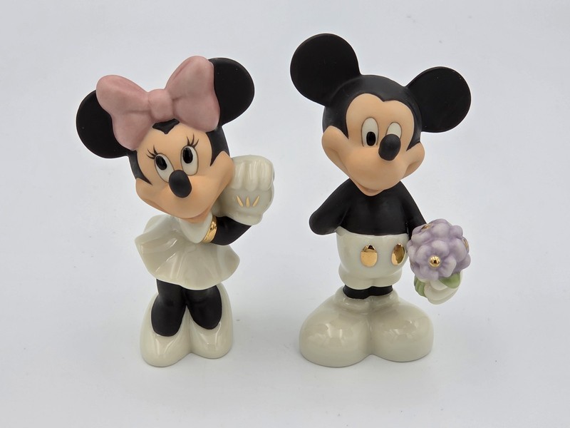 Lenox Disney Mickey and Minnie Vintage Salt and Pepper Shaker Set